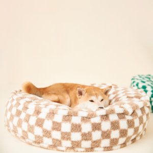 checkered dog bed