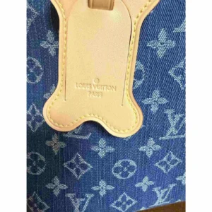 louis vuitton denim dog carrier blue detail