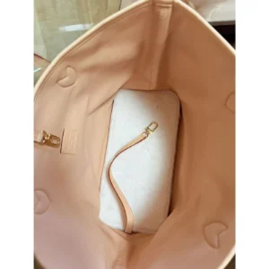 louis vuitton dog carrier tote pink detail