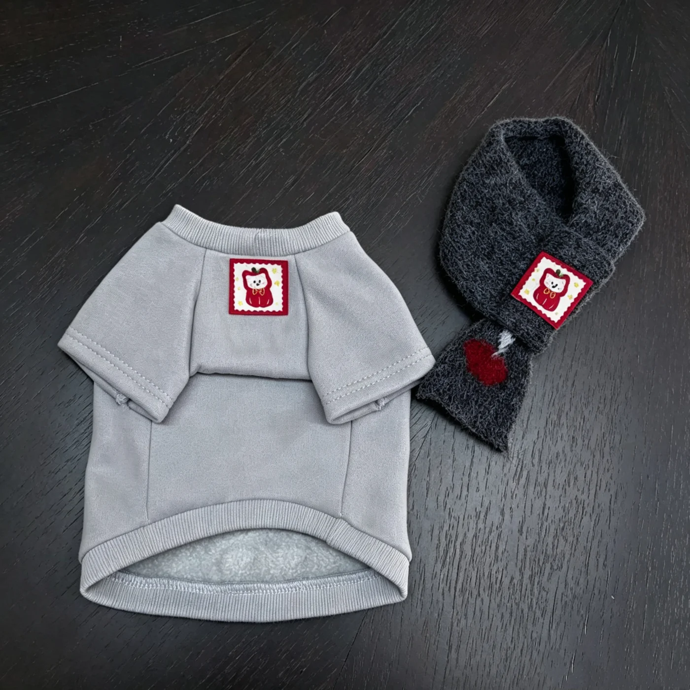 gucci dog sweatshirt and scarf gray front