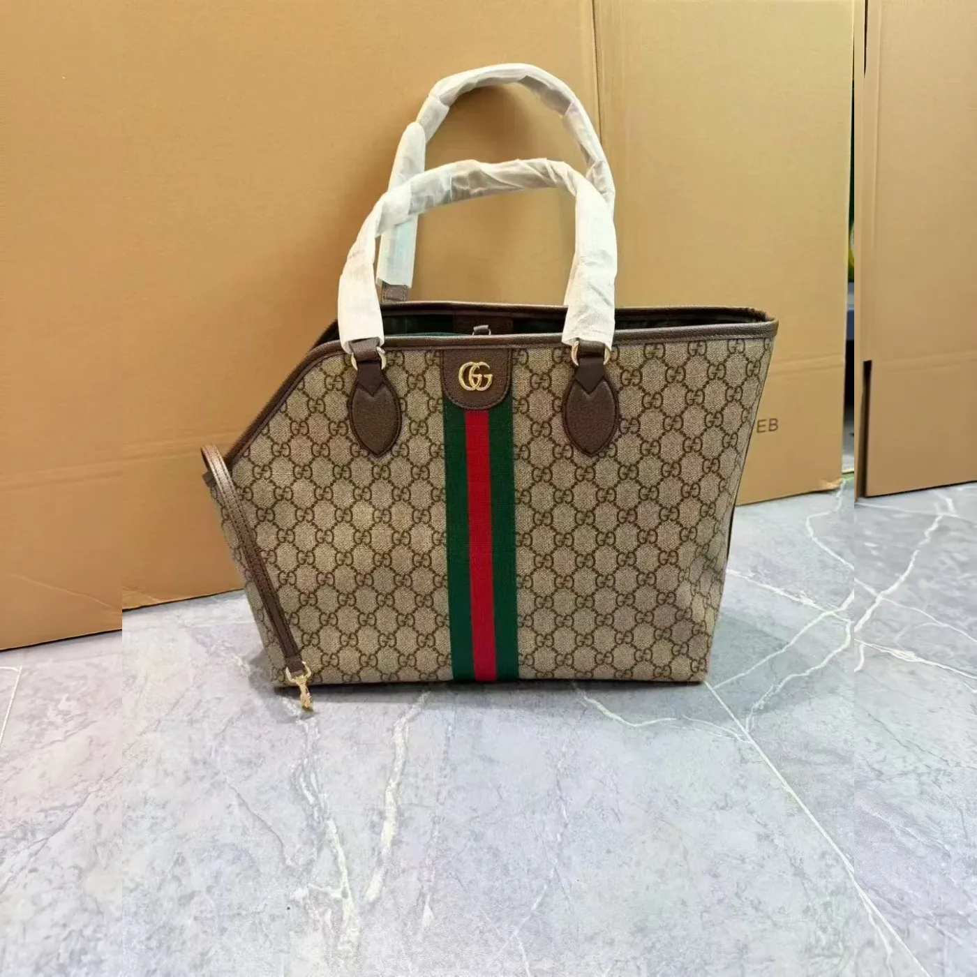 gucci dog carrier bag beige front standing