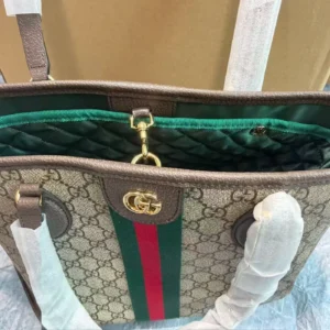 gucci dog carrier beige monogram detail