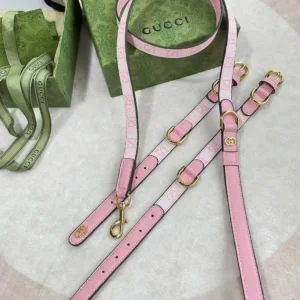 gucci monogram dog collar pink detail view